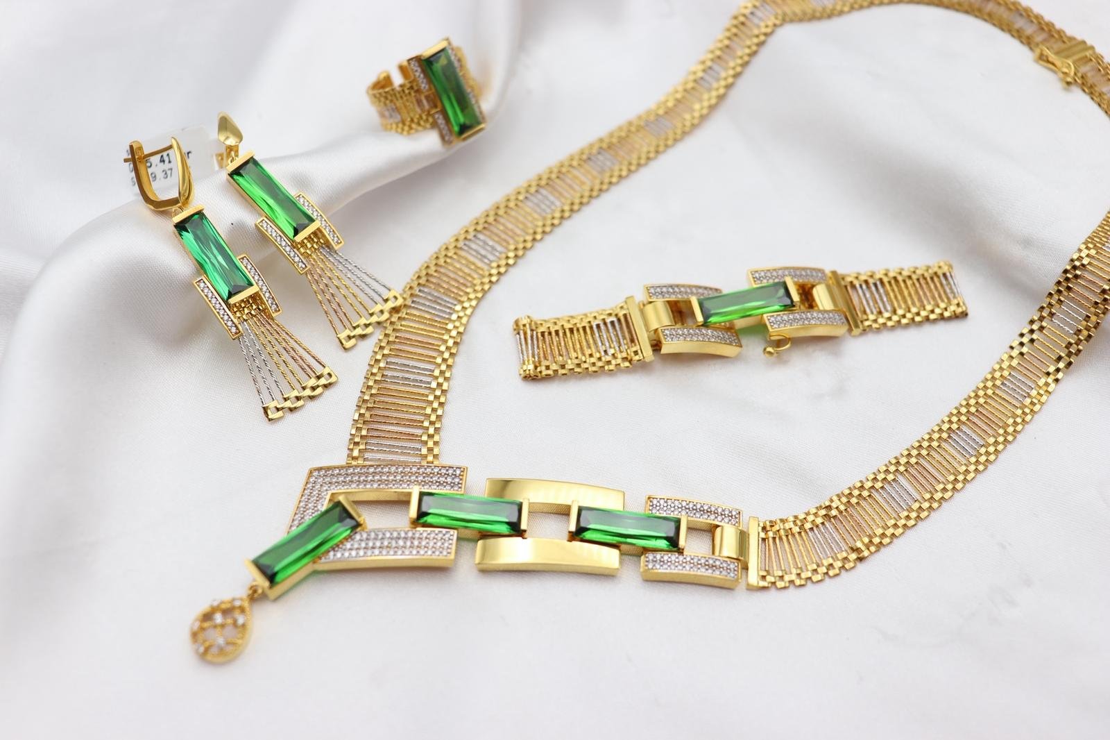 Necklace studded with precious stones